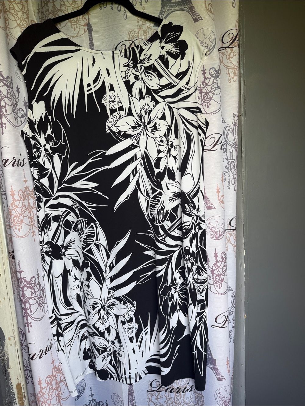 Chico's Black and White Floral Graphic Dress